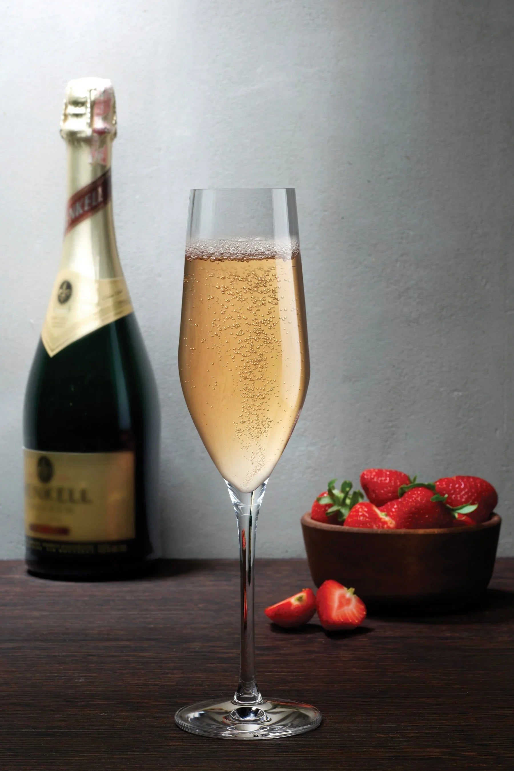 Vinifera Set of 2 Champagne Glasses