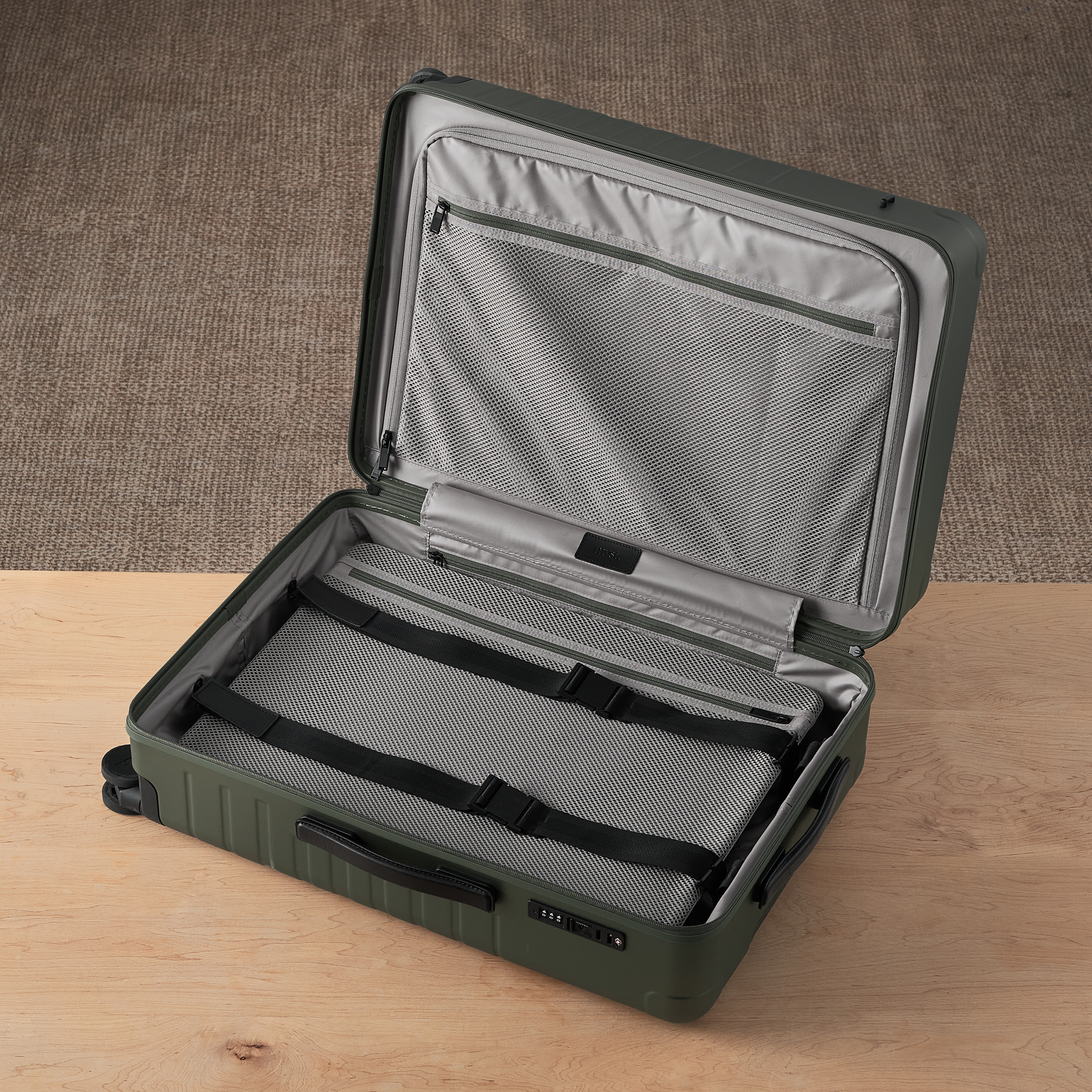 Essential Collection Suitcase Dark Olive Metallic