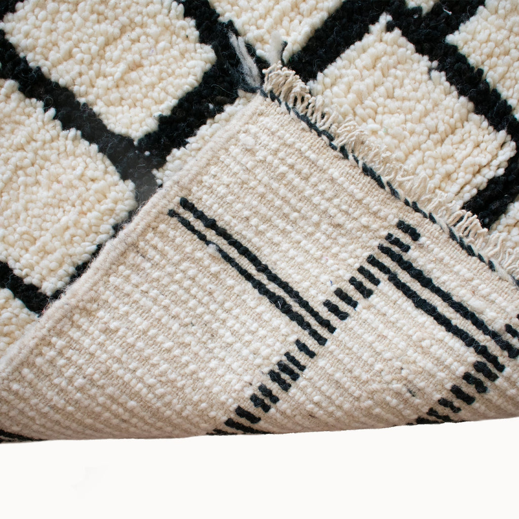 Contemporary Moroccan Wool Mini Rug | 2'3" x 3'5"