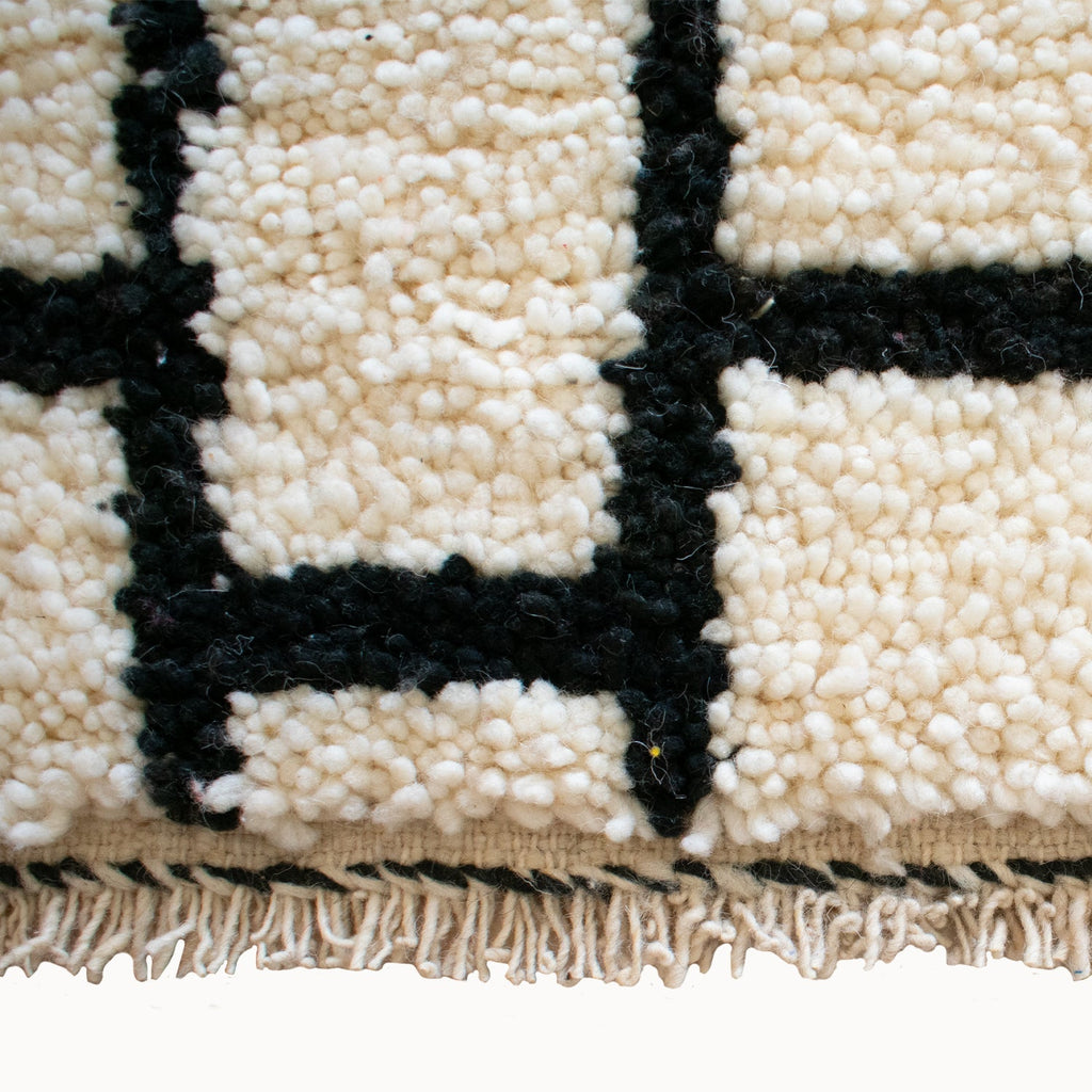 Contemporary Moroccan Wool Mini Rug | 2'3" x 3'5"