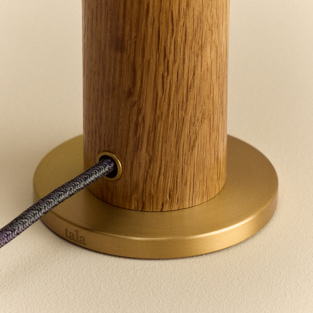Knuckle Table Lamp in Oak + Oval Dim to Warm