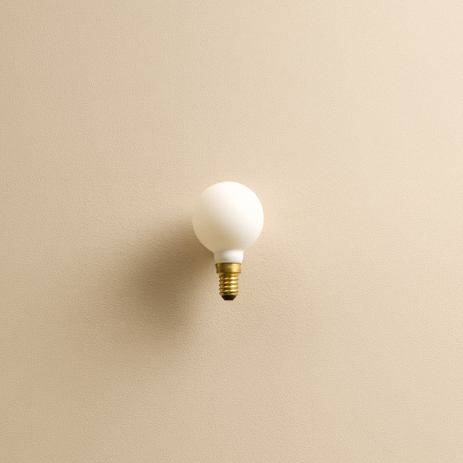 Sphere I E12 Dim-to-Warm LED Bulb