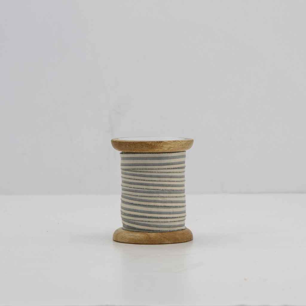 Ribbon in White and Grey