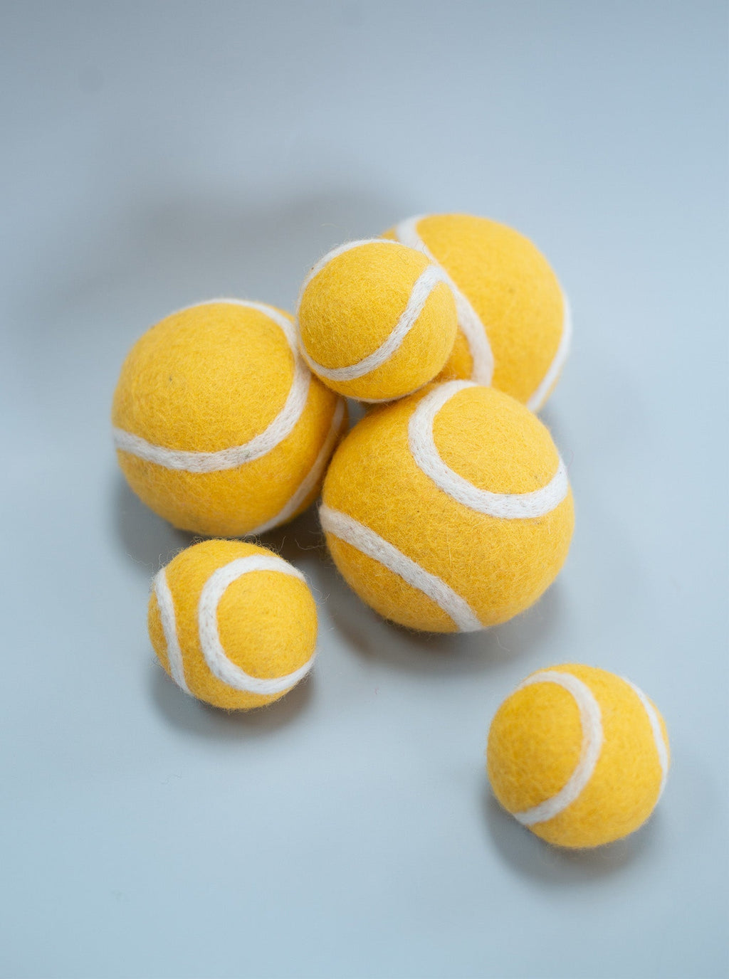TENNIS BALL WOOL DOG TOY