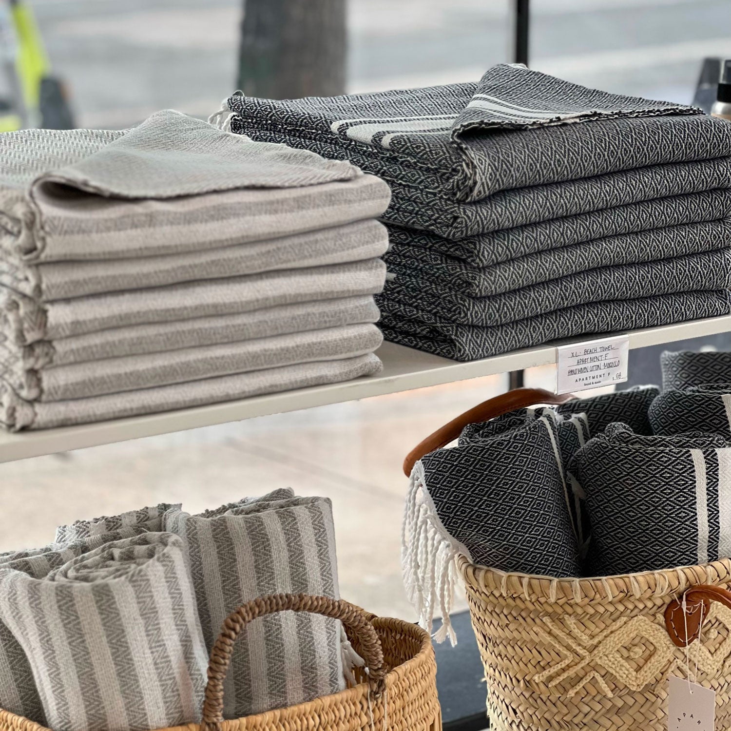 Apartment F Cotton Beach/Bath Towel