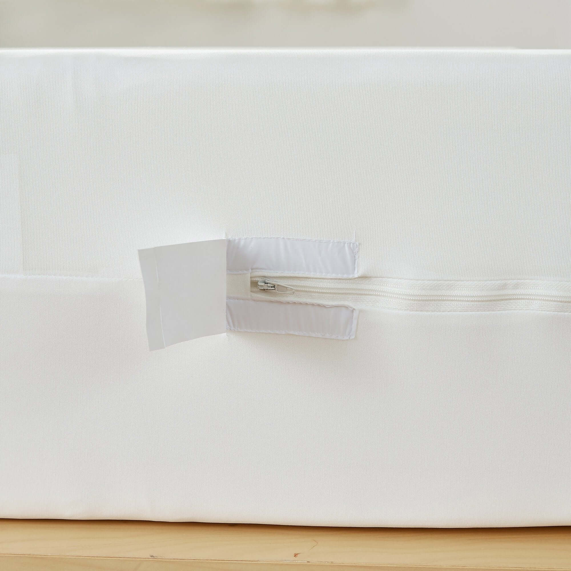 Bargoose BedBug Solution™ Zippered Stretch Knit Box Spring Protector