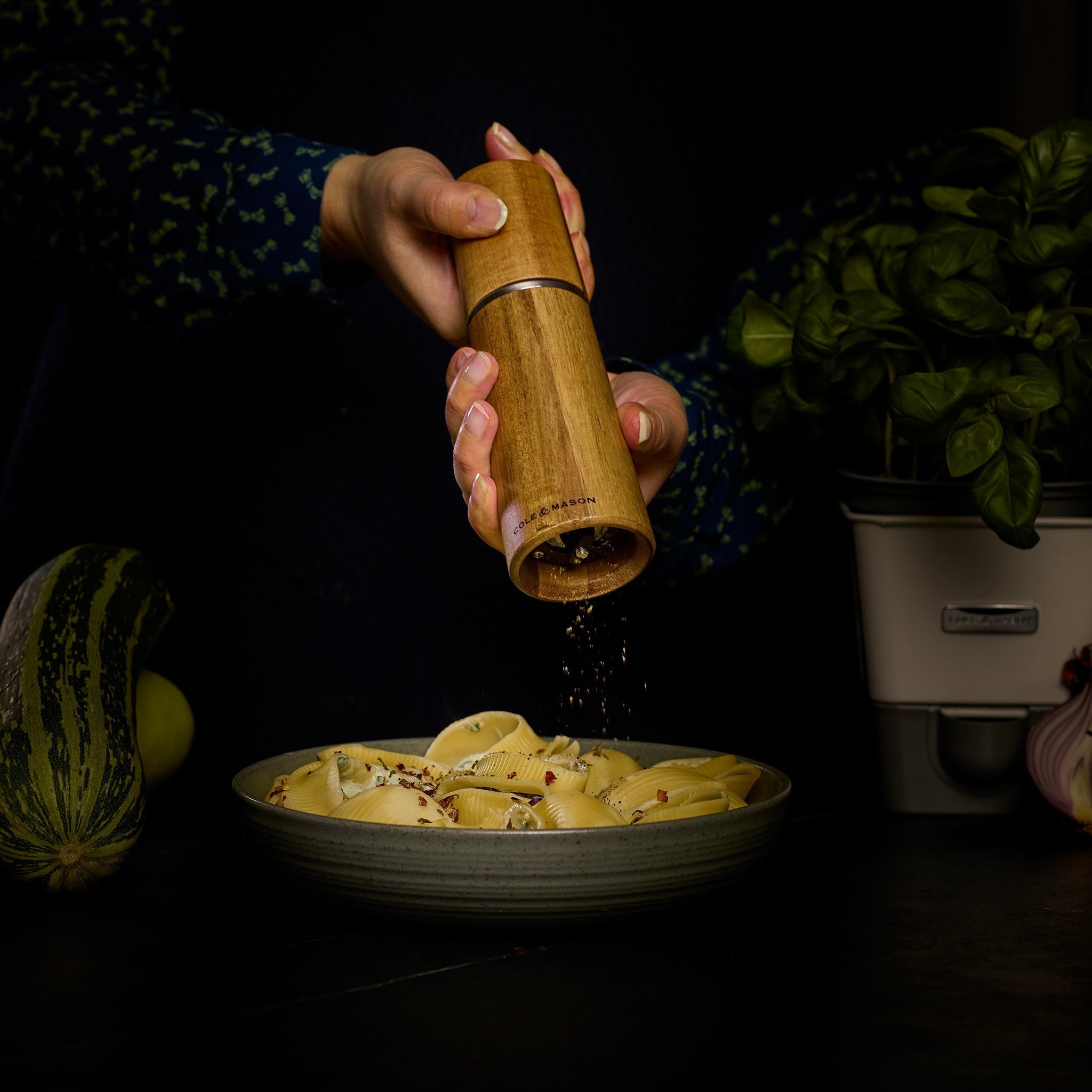 Cole & Mason Marlow Natural Acacia Salt & Pepper Mills